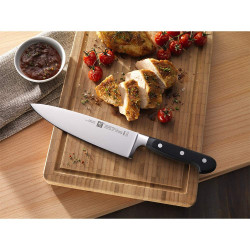 Zwilling Professional Chef's Knife S 31021201, 20cm, Ανοξείδωτο ατσάλι 18/10, σφυρηλατημένες λεπίδες Sigmaforge, σκλήρυνση πάγου Friodur, Ασημί/Μαύρο