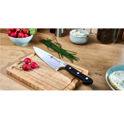 Zwilling Professional Chef's Knife S 31021201, 20cm, Ανοξείδωτο ατσάλι 18/10, σφυρηλατημένες λεπίδες Sigmaforge, σκλήρυνση πάγου Friodur, Ασημί/Μαύρο